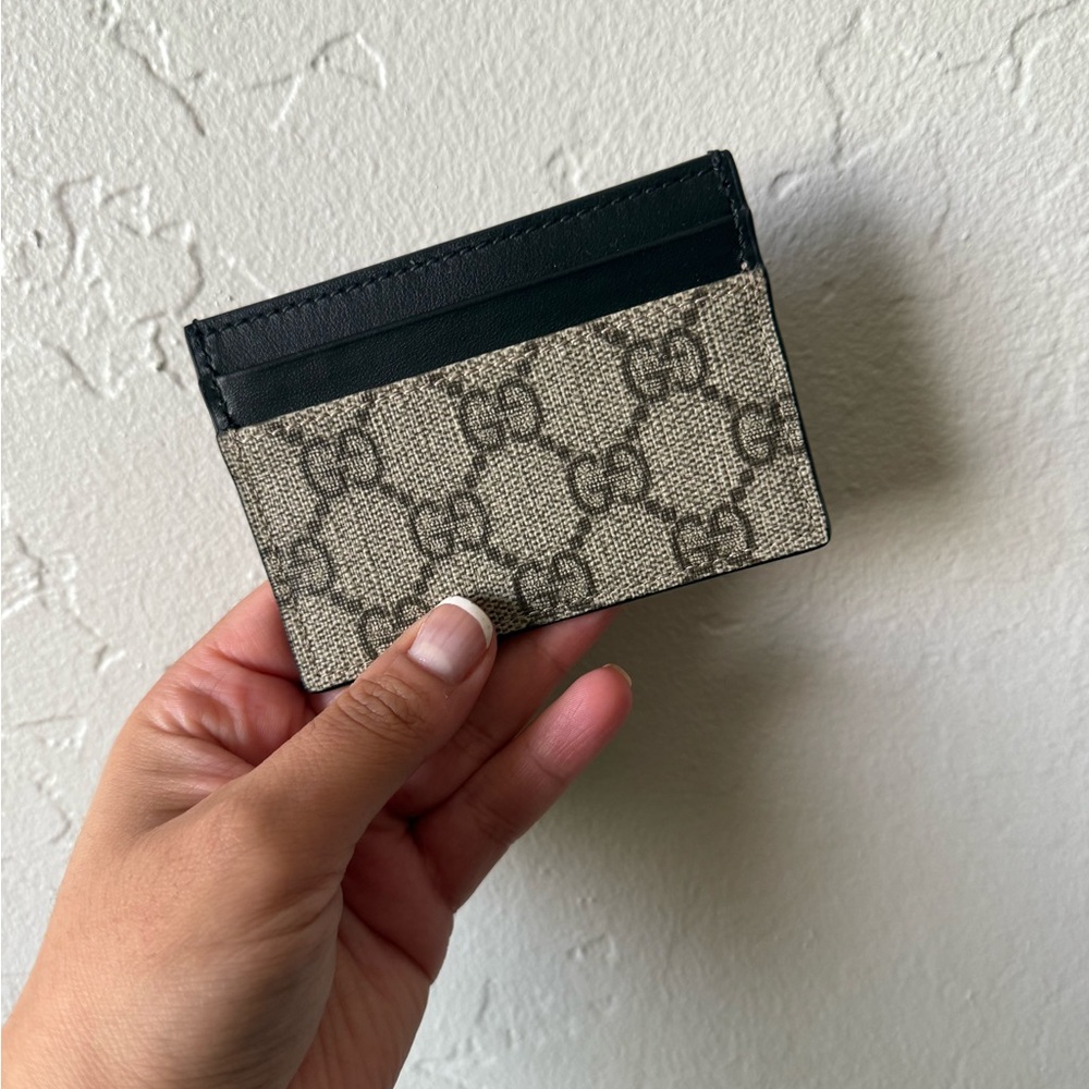 Authentic Gucci Black and Beige Card Holder 🖤🤎